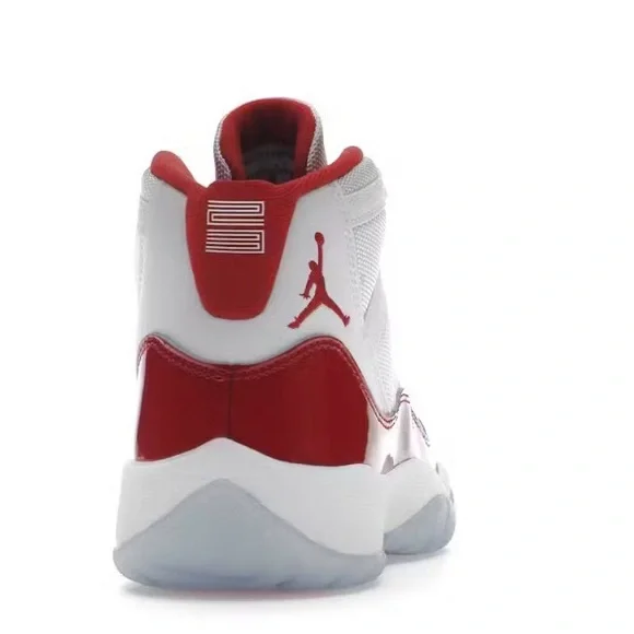 Jordan 11 retro Kids Sneakers Red and White - Picture 3 of 8